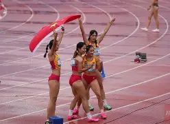 排球附加赛焦点战：姑苏麒麟队强势横扫吴越旋风队，新星闪耀。防守强度拉满